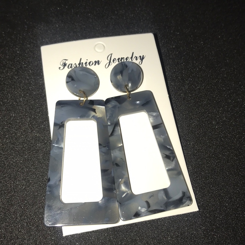 ⬇️Marbled acrylic post earrings - Picture 2 of 4